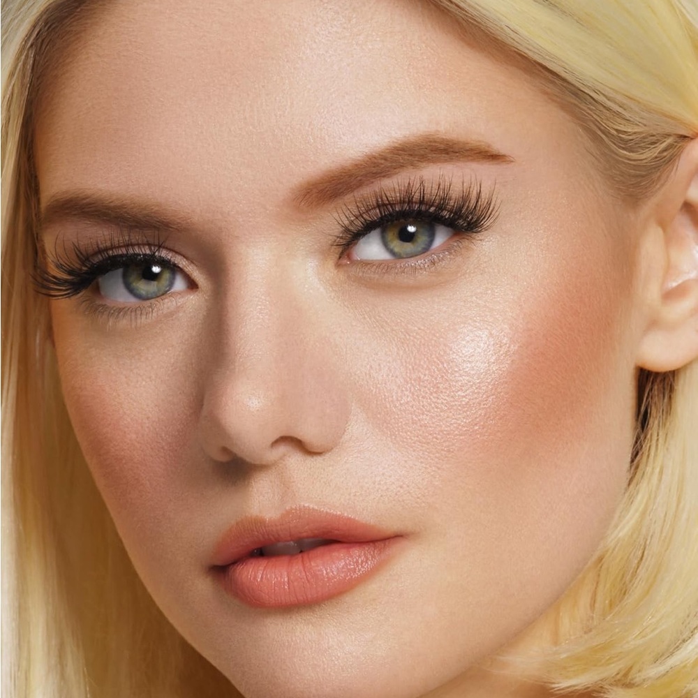 FREE KISS Naked Drama False Lashes - Ruffle - Picture 5 of 7